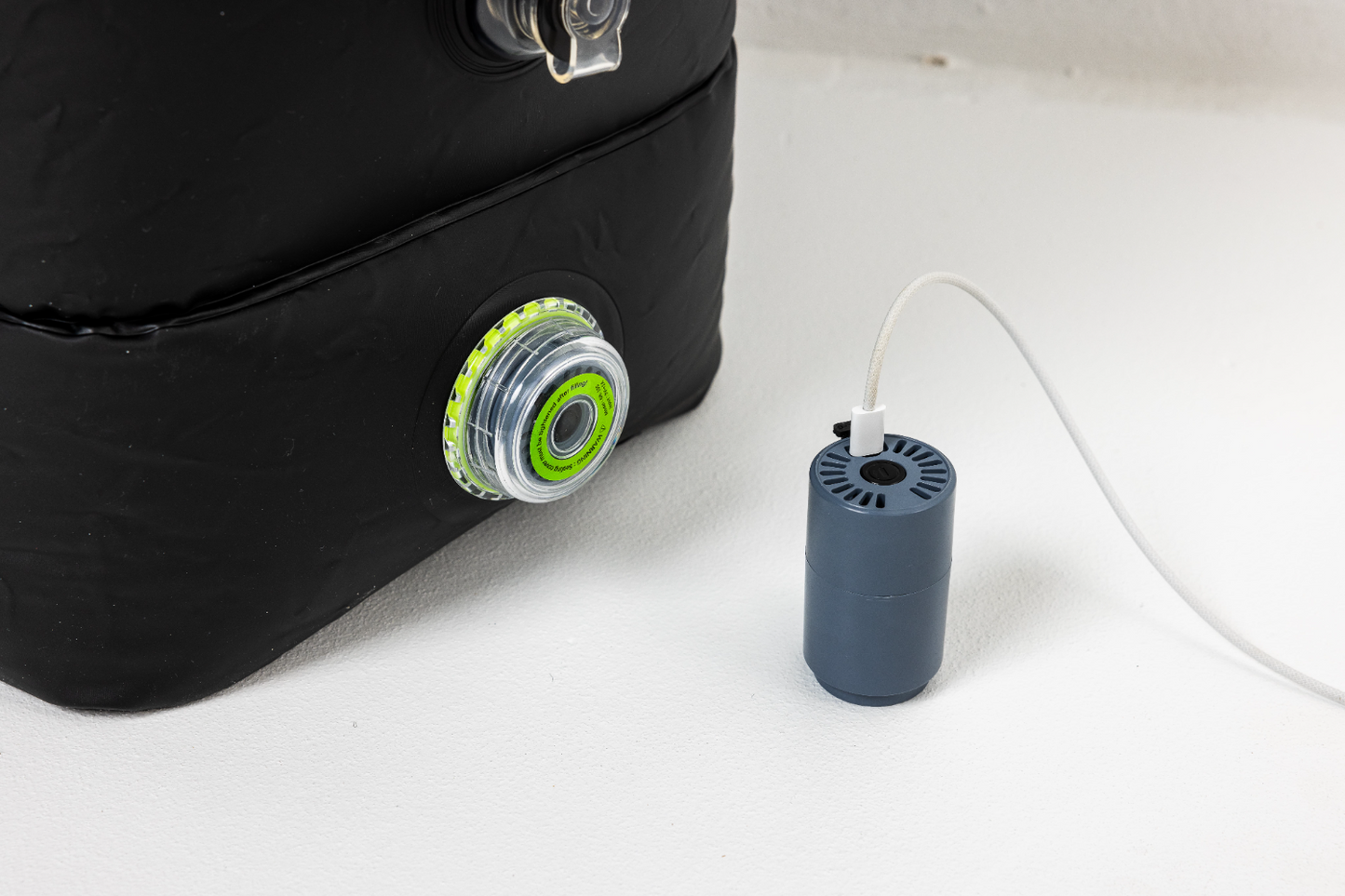 PLANE PAL SELF-INFLATING TRAVEL PILLOW（SG）